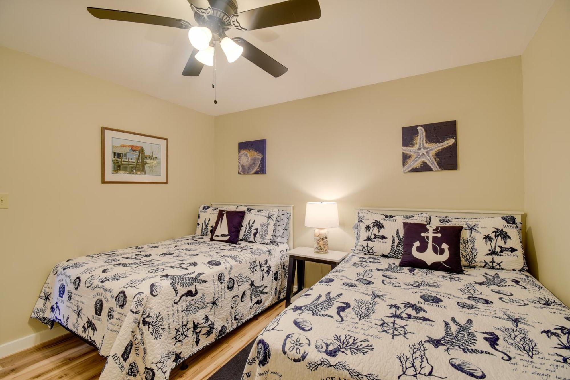 Ocean Isle Apartment With Balcony, 1 Mi To Beach! أوشن إيسل بيتش المظهر الخارجي الصورة