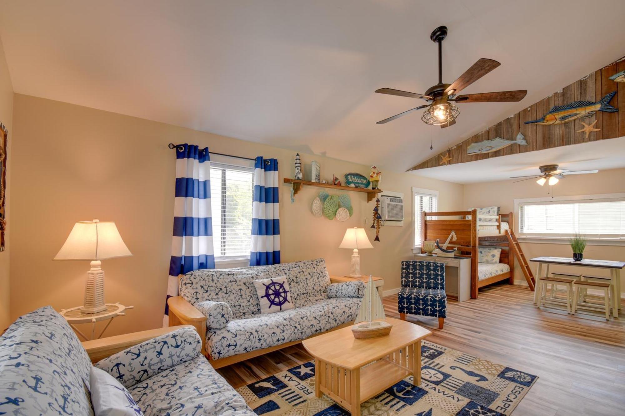 Ocean Isle Apartment With Balcony, 1 Mi To Beach! أوشن إيسل بيتش المظهر الخارجي الصورة