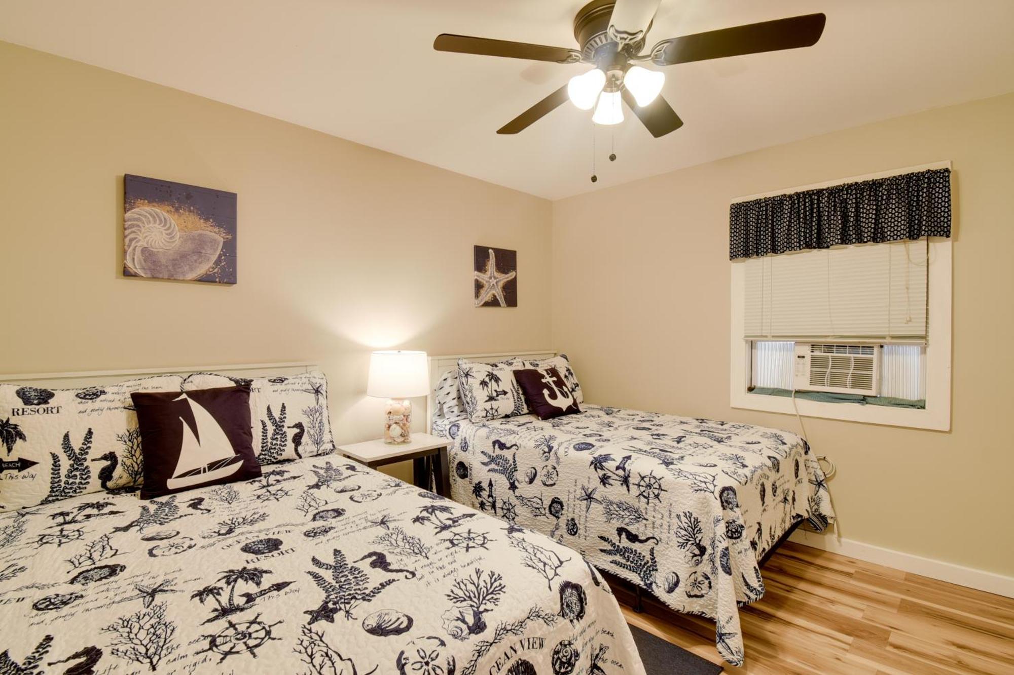 Ocean Isle Apartment With Balcony, 1 Mi To Beach! أوشن إيسل بيتش المظهر الخارجي الصورة