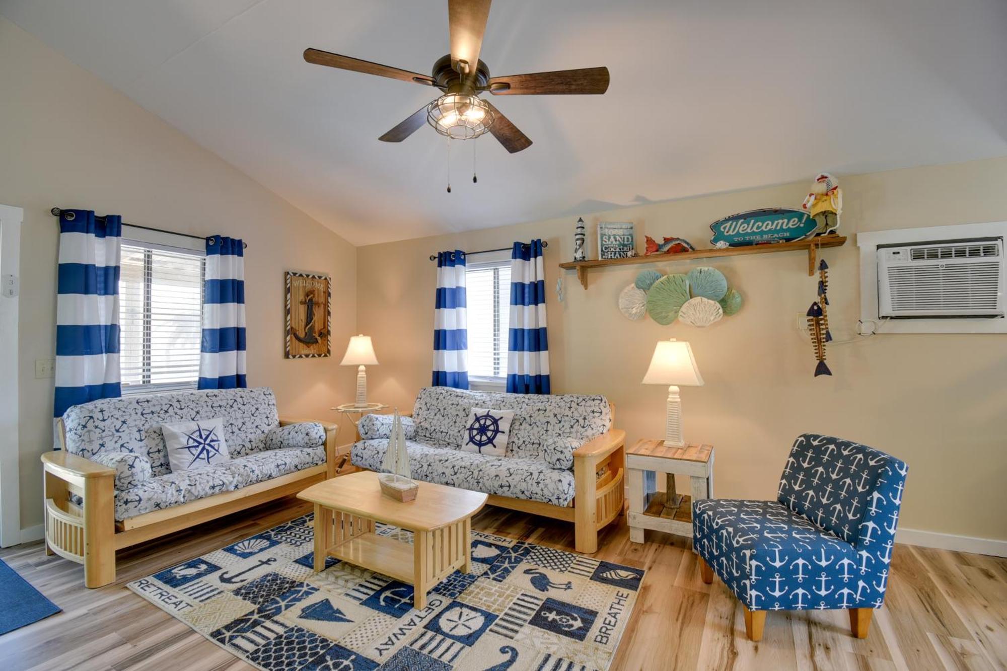 Ocean Isle Apartment With Balcony, 1 Mi To Beach! أوشن إيسل بيتش المظهر الخارجي الصورة